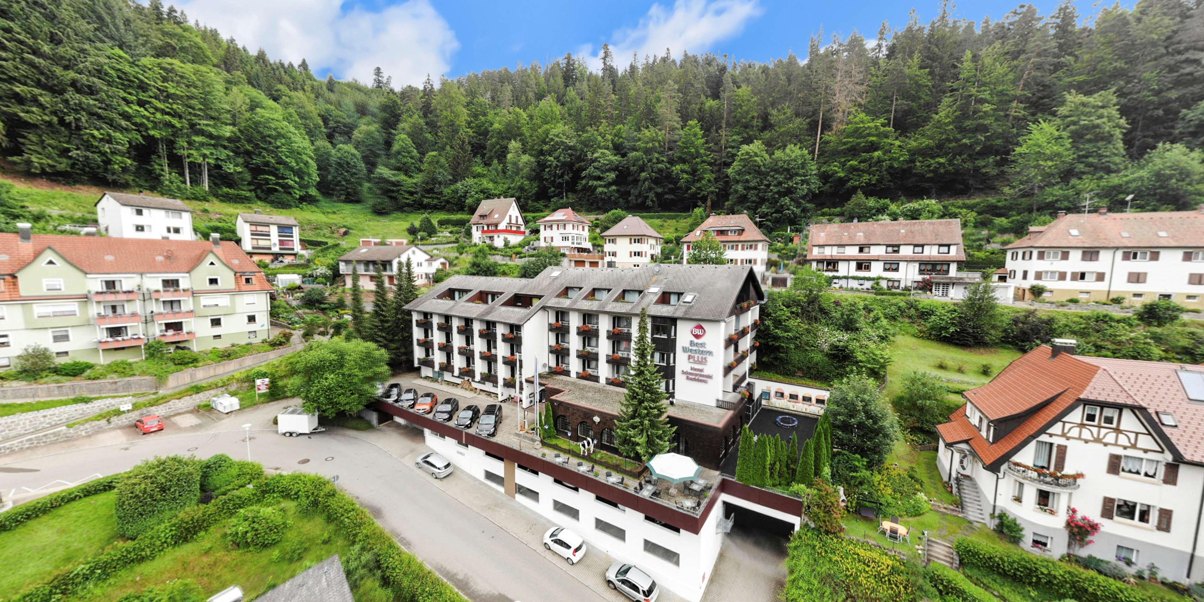 ホテル Best Western Plus Schwarzwald Residenz トリベルク エクステリア 写真