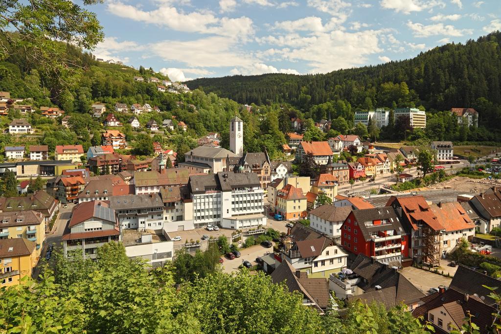 ホテル Best Western Plus Schwarzwald Residenz トリベルク エクステリア 写真